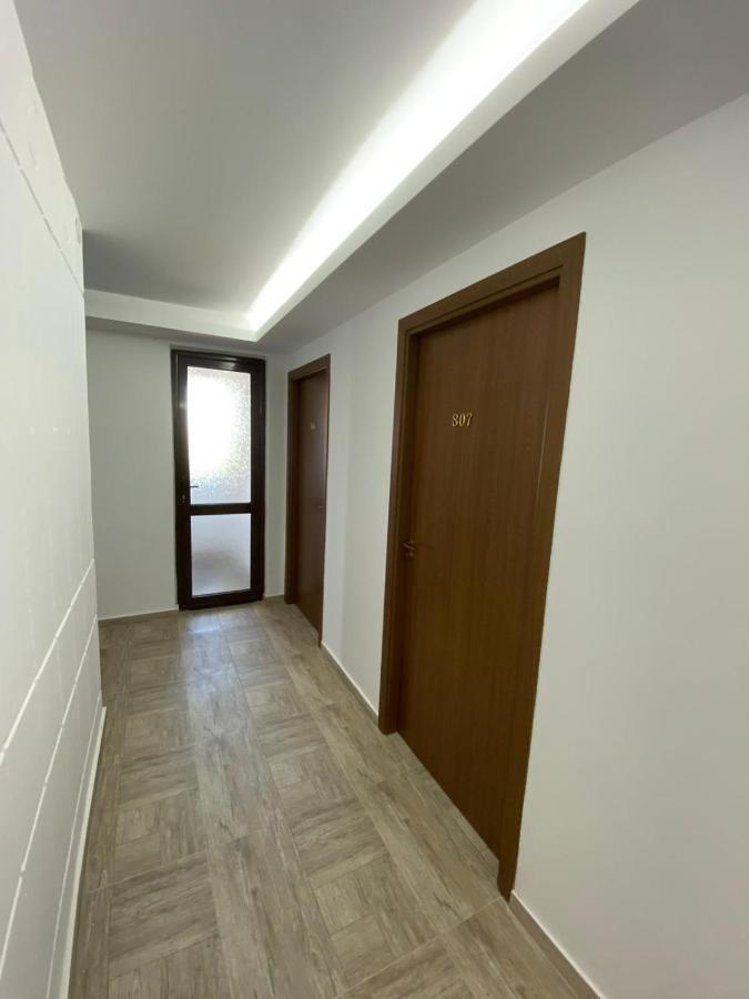 Hotel Gorj Târgu Jiu Exteriör bild