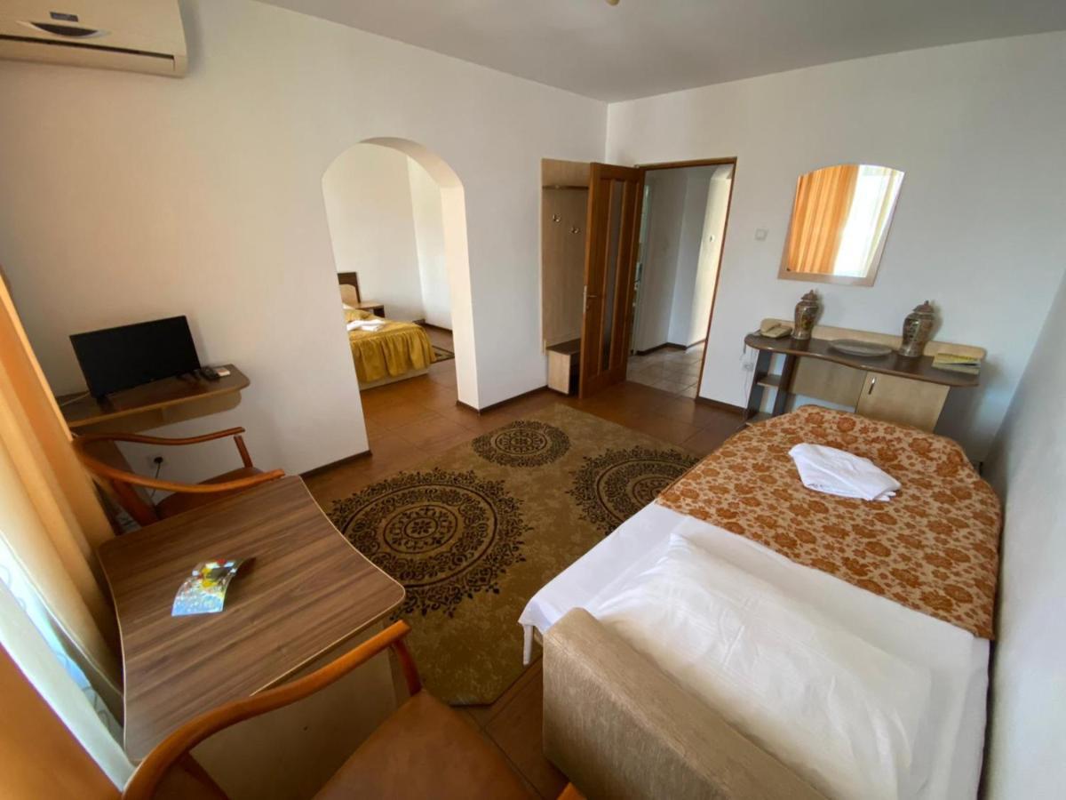 Hotel Gorj Târgu Jiu Exteriör bild