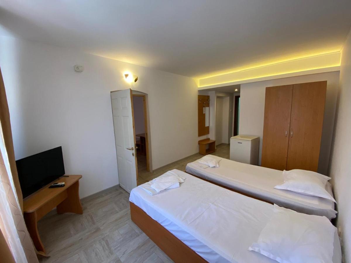 Hotel Gorj Târgu Jiu Exteriör bild