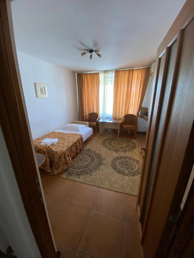 Hotel Gorj Târgu Jiu Exteriör bild